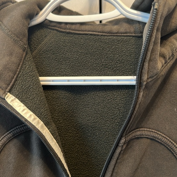 Lululemon Scuba Hoodie - Olive Green - Picture 7 of 7